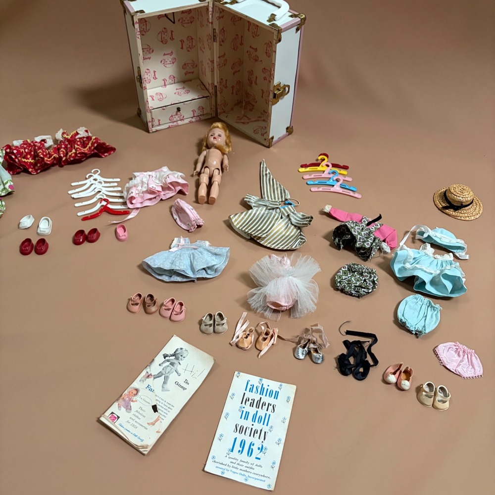 Vintage Vogue Ginny Doll Pink Trunk Wardrobe Accessories 1958 1962 Booklets Lot